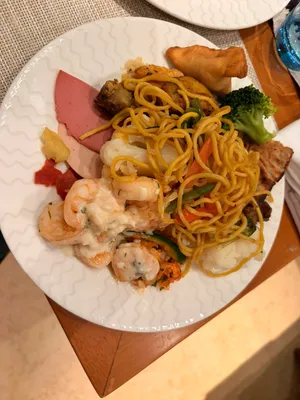 酒店179AED一人的自助晚餐🫠